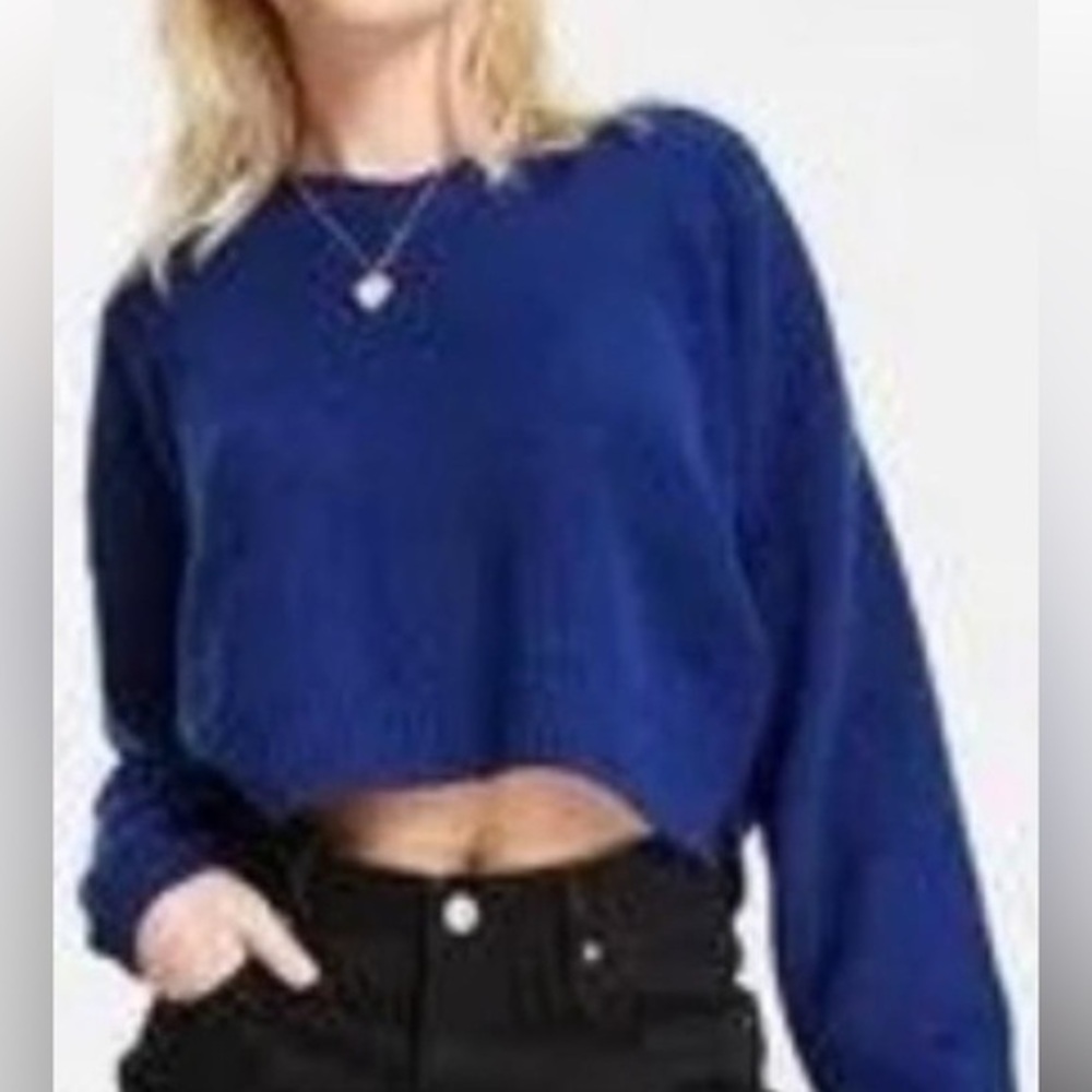 TOPSHOP Blue Cropped Sweater. Size 0-2